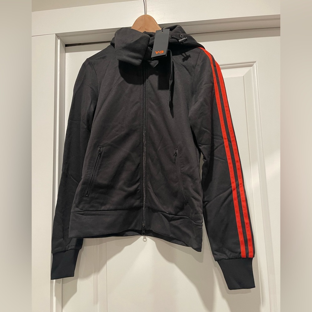 NWT Y-3 Women’s sports top size S